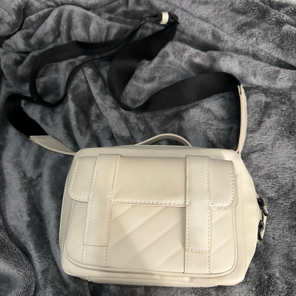 Zara messenger bag